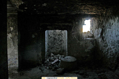 12 de Octubre 2006, Las Cuevas de La Cañadilla, Cueva de Camilo.
[url=espacio.adicional] [/url]
[color=teal][i] Lástima que mi técnica fotográfica no esté a la altura de las circustáncias. Me hubiera gustado saber refeljar la emoción que me produjo voler después de tantos años a esta cueva, que dicho de paso, fué la guarida de 'La banda del Moco'. [/i][/color]

[url=espacio.adicional] [/url]

Palabras clave: 12 de Octubre 2006, Las Cuevas de La Cañadilla, Cueva de Camilo.