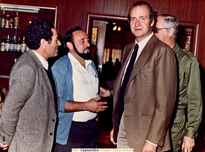 El Rey de paso por La Guardia en el Restaurante El Madero.
Palabras clave: El Rey de paso por La Guardia en el Restaurante le Madero.