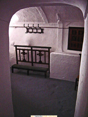 Sacristía de la Erimta del Santo Niño. 26 de marzo de 2006
[url=espacio.adicional] [/url]
[color=teal][i]Lecciones de arquitectura popular. ¿Verdad que no son necesarios mármoles ni oropeles para crear bellerza? [/i][/color]

[url=espacio.adicional] [/url]

Palabras clave: Sacristía de la Erimta del Santo Niño. 26 de marzo de 2006