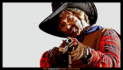 Carnavales 2008 - XVI - Far West Rodeo
Lo apasionante de los carnavales es que dan vida a seres imaginarios que hasta ese momento solo habitaban en nuestra imaginación.
Aquí les presentamos a algunos de ellos...

Palabras clave: Carnavales 2008 - XVI - Far West Rodeo