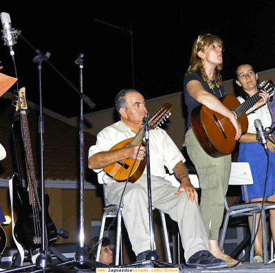 Ensayo festival benéfico guitarras
Palabras clave: Ensayo festival benéfico guitarras