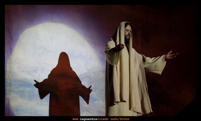 La Pasión 2011 - Jesucristo resurrecto
¿Por que buscáis entre los muertos al que está vivo?
Palabras clave: La Pasión 2011 Jesucristo resurreto