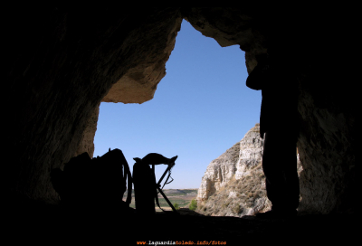 Recabando imágenes para un reportaje sobre las Cuevas de Villapaloma. 18 de Julio de 2009
Palabras clave: Recabando imágenes para un reportaje sobre las Cuevas de Villapaloma. 18 de Julio de 2009
