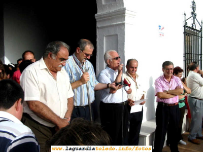 Inaguración oficial de la nueva 'Plataforma' el 2 de Septiembre de 2006
[url=espacio.adicional] [/url]
[color=teal][i]Palabras de bienvenida y agradecimento pronunciadas por nuestro cura párroco.

Con este acto humilde y sencillo quedó inagurada una obra de un gran presupuesto, un ejemplo para el futuro. Las palabras pronunicadas fueron familiares y directas, algo que también nos caracteriza a los guardiolos.[/i][/color]

[url=espacio.adicional] [/url]
Palabras clave: Inaguración oficial de la nueva 'Plataforma' el 2 de Septiembre de 2006