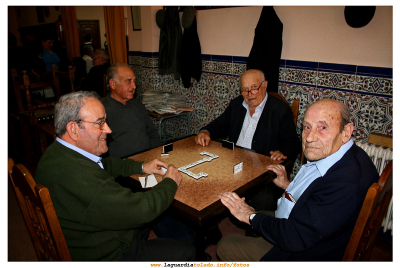 Una tarde en el hogar del jubilado,  La Partida II (28 abril 2007)
Palabras clave: Una tarde en el hogar del jubilado,  La Partida II (28 abril 2007)