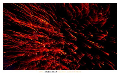 24 de Septiembre de 2007. La pólvora.
[url=http://www.laguardiatoledo.info/guardiapedia/La_p%C3%B3lvora_en_las_fiestas][color=navy][i][b]La pólvora en las fiestas en la Guardiapedia[/b][/i][/color][/url].[/b]
Palabras clave: La pólvora