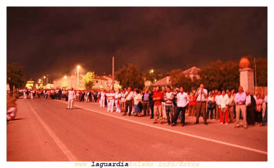 24 de Septiembre de 2007. La pólvora y su público.
Esta foto es de una complejidad técnica importante, hemos hecho lo que hemos podido...... esperamos que os guste.
[url=http://www.laguardiatoledo.info/guardiapedia/La_p%C3%B3lvora_en_las_fiestas][color=navy][i][b]La pólvora en las fiestas en la Guardiapedia[/b][/i][/color][/url].[/b]


Palabras clave: La pólvora