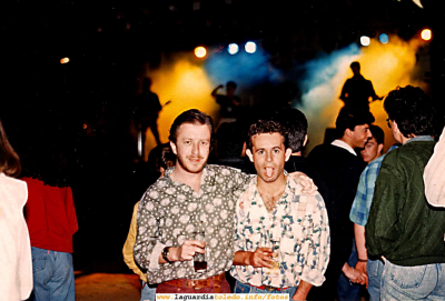 Luis Miguel Ortiz y Cristóbal Clarín respectivamante, fiestas de 1989 (?)
[url=espacio.adicional] [/url]
[color=teal][i]"Los viejos roqueros nunca mueren, pero sufren mucho"
Campalla[/i][/color]

[url=espacio.adicional] [/url]

Palabras clave: Luis Miguel Ortiz y Cristóbal Clarín respectivamante, fiestas de 1989 (?)