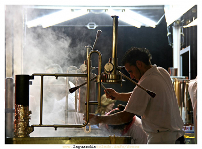 Fiestas 2007, feriantes: Los Churreros.
Palabras clave: Fiestas 2007, feriantes: Los Churreros.