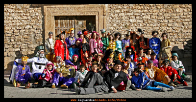Carnavales 2008  VI - Todos pecadores.
Lo apasionante de los carnavales es que dan vida a seres imaginarios que hasta ese momento solo habitaban en nuestra imaginación.
Aquí les presentamos a algunos de ellos...
Palabras clave: Carnavales - VI - Todos pecadores.