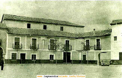 Ayuntamiento que hubo hasta los años 70 en los cuales se demolió para ser reconstruido integramante.
Palabras clave: Ayuntamiento