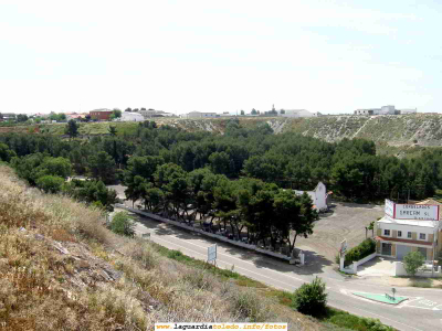 Vista desde el cerro de La bodega de los Sánchez y de las cuevas.
Palabras clave: bodega Sanchez cuevas 1965