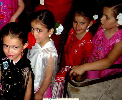 Nuevas promesas del baile nervios antes de la actuación
Palabras clave: Fiestas Castilla La Mancha Escuela de Baile
