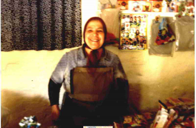 'La Malia' en el TuPI.
[url=espacio.adicional] [/url]
[color=teal][i]
Ha costado.... pero al final la hemos encontrado. Para quienes no la conozcáis, os la presentamos, es [b]'La Malia'[/b], la persona que durante muchos años estuvo vendiendo ''chucherías' para niños en 'El Tupi', una pequeña y humilde habitación que sirvió de punto de encuentro para jóvenes de varias generaciones.

Quién le iba a decir a 'La Malia' que años después de su muerte, los que entonces eramos niños, ibamos a iniciar un Proyecto con el  nombre de aquella pequeña habitación y con la esperanza de servir nuevamante de punto de encuentro.

(Quien nos iba a decir que podrían llegar a ser tan importantes estos espacios para el encuentro....)

Y ya vés, 'Malia', allá donde estés te queremos decir que hay gente que no te ha olvidado.....

[img]http://www.laguardiatoledo.info/fotos/resources/logo_tupi.jpg[/img]

[/i][/color]
[url=espacio.adicional] [/url]
Palabras clave: Tupi