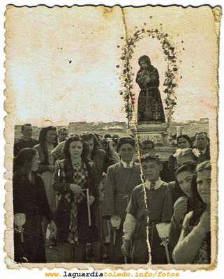 Procesión del Santo Niño de camino a la ermita 27 de Septiembre
Palabras clave: Procesión del Santo Niño de camino a la ermita 27 de Septiembre