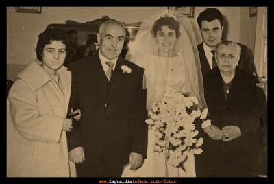 Los sastres.
De izquierda a derecha: Isa, Manolo el sastre, Nati la sastra, Manolito el sastre e Isabel.

Palabras clave: sastres