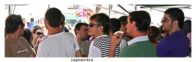 24 de Septiembre de 2007. Inaguración de las fiestas. Cuadrilla "Los Harries"
Este año parece que "ramaleaban" menos que el anterior. ¿ Será que han dormido poco ?
 
"Todo mi patrimonio son mis amigos" 
Emily Dickinson.
Palabras clave: 24 de Septiembre de 2007. Inaguración de las fiestas. Cuadrilla "Los Harries"