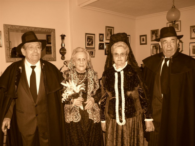 Los novios  Inés, Jesús y los padrinos Agustina y Sene
Los novios  Inés, Jesús y los padrinos Agustina y Sene. 

Recreacion de boda de principios de siglo XX realizada por Programa de animacion de mayores Camina III , subvencionado por La Diputacion de Toledo y Ayuntamiento de La Guardia con la colaboracion de Asociacion de mujeres La Rosaleda, peña Los Timbales, Ayuntamiento y pueblo de Turleque, Ayuntamiento y pueblo de Dosbarrios 

[url=http://laguardiatoledo.info/tupidiario/2007/04/30/proyecto-tupi-inaugura-dos-nuevas-secciones-en-la-guardiapedia/][color=navy][i][b]Proyecto Tupi inaugura dos nuevas secciones en la Guardiapedia[/b][/i][/color][/url].[/b]
[url=http://laguardiatoledo.info/guardiapedia/Historia_de_La_Guardia][color=navy][i][b]Historia de La Guardia en la Guardiapedia[/b][/i][/color][/url]
[url=http://www.laguardiatoledo.info/guardiapedia/Historia_del_Santo_Ni%C3%B1o][color=navy][i][b]Historia del Santo Niño en la Guardiapedia[/b][/i][/color][/url]
Palabras clave: Los novios  Inés Jesús padrinos Agustina  Sene boda