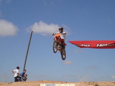 22 de Septiembre de 2007. Exhibición de Motocross. En pleno salto
