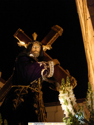 20 de Marzo de 2008. Jueves Santo. Nuestro Padre Jesús a la entrada de la Iglesia Parroquial después de la procesión
