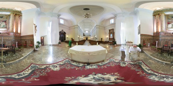 Vista total de la Iglesia desde el Altar Mayor
