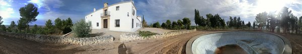 Vista panoramica de 360º del exterior de la Casa de Marisol
LOS ESCENARIOS DE LA VIDA: Edificios. < La Casa de Marisol
