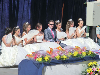 Las Damas y Reina en la Plaza Mayor. 24-09-2011
