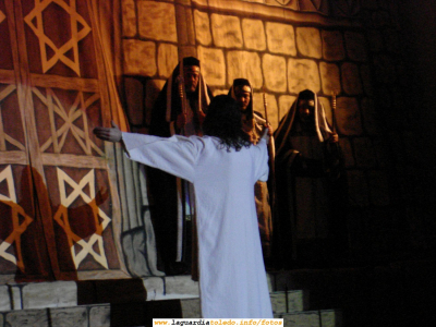 15 de Marzo de 2008. Representación de la Pasión Dramatizada por parte de actores guardiolos en la Iglesia Parroquial
