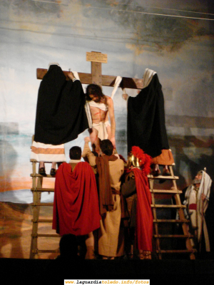 15 de Marzo de 2008. Representación de la Pasión Dramatizada por parte de actores guardiolos en la Iglesia Parroquial
