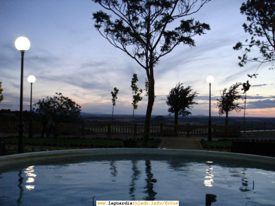 17 de Agosto de 2006. Puesta de sol desde la fuente del Paseo del Norte
