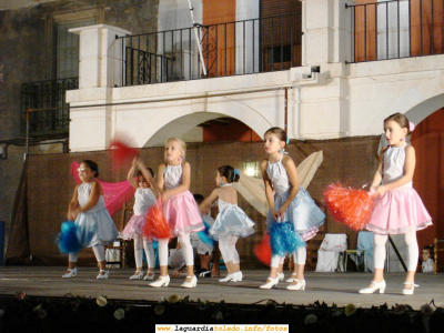 17 de Septiembre de 2006. Actuación de la Escuela de Baile del AMPA dirigida por Mª Julia Rodríguez García
