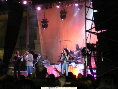 23 de Septiembre de 2006. Actuación de Camela
Podéis visitar la web de Camela en [url=http://www.camela.es][color=navy][i]Web oficial de Camela[/i][/color][/url]


