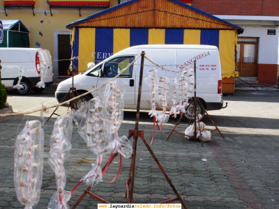 24 de Septiembre de 2006. La furgoneta de Pirotécnica Manchega en los preparativos de la Gran Traca del 24 en la Plaza
