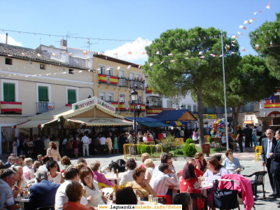 25 de Septiembre de 2006. De pinchos en los chiringuitos y en primer plano la terraza de J.R.
