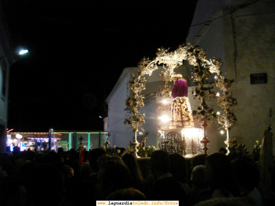 25 de Septiembre de 2006. Procesión nocturna. El Santo Niño por la Plaza de Jesús
