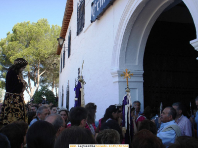 27 de Septiembre de 2006. Durante la puja
Este año se ha pasado el Santo Niño a la Ermita por 2.000 €. Lo ha pasado la familia del Mantenedor
