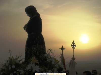 El Santo Niño y el Sol. 2 de septiembre de 2006 a la salida de la Ermita. 20:17
El día de calima es propicio para fotos espectaculares como ésta.
