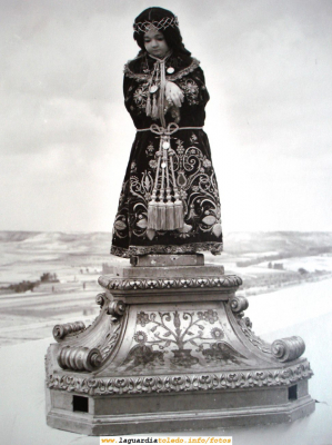 Foto típica del Santo Niño con las vistas desde la Ermita al fondo. Años 60
