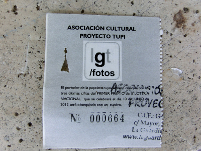 Sorteo del cuadro de Proyecto Tupi en la glorieta. Rifa del 10 de Junio. Número agraciado 664
