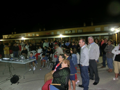 II Festival de Tradiciones al fresco. 2011.
Vídeo de Comolobos en la Plaza de España. 2-09-2011

Palabras clave: tradiciones al fresco 2011 mario comolobos