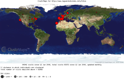 Origen geográfico de las visitas a 04-08-2006
Aparecen nuevos puntos en el mapa de visitas respecto al anterior: CentroEuropa y Europa del Este,Turquía, Australia y la India. Este mapa nos lo actualizan mensualmente debido a que como tenemos ya tantos puntos rojos de visitas si se actualizase con menos frecuencia no habría apenas diferencias en el mapa.
