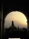 lgt_2_sept_2006_santo_nino_saliendo_ermita_ contraluz_2.jpg
