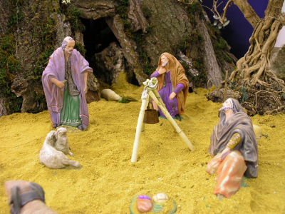 La Anunciación
Detalle del belen realizado por los mayores, esto es una tradición que se lleva haciendo ya algunos años, desde proyecto Tupi les animamos a que continuen con esta labor, y que año tras año el Belen crezca un poco mas. Podeis visitarlo en la Casa de los Jaenes, museo etnológico de La Guardia.
Palabras clave: Belen