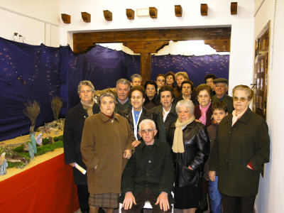 Los artifices del Belen
Gracias a este grupo de vecinos del pueblo de La Guardia podemos disfrutar año tras año de la exposición del Belen, gracias a ellos y a su trabajo tenemos una escusa mas para salir a la calle en las Navidades.
Desde esta página animamos a todos que paseis a verlo, y que este grupo de personas reciban las ayudas necesarias para que el Belen siga creciendo.
Palabras clave: Belen
