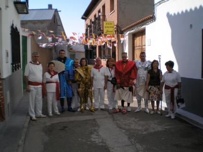Fiestas 2007
Peña los Timbales dirigiendose a la Carroza el dia 24 por la mañana
