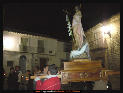Procesión del reencuetro Semana Santa 2009
Imagen de Cristo resucitado. La procesión del reencuentro sale el Domingo de Resurrección tras la vigilia pascual.
