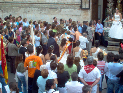 Dama en la ofrenda el dia 24
