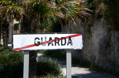 Otro ayuntamiento A Guarda  (Pontevedra)
[b]Cartel de la otra guardia , la de Pontevedra[/b]
Palabras clave: A guarda