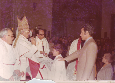 CONFIRMACION
CONFIRMACION EN LA IGLESIA PARROQUIAL, POR EL CARDENAL D. ENRIQUE TARANCON 
