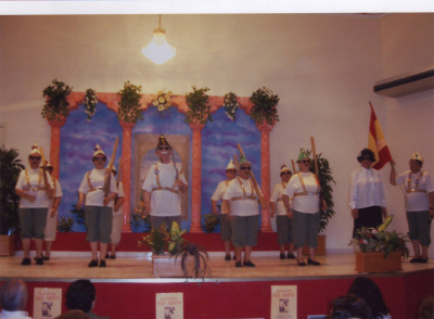 REPRESENTACION DE GRUPO DE MUJERES EN LILLO
